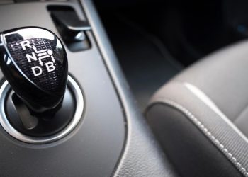 Auto Klub – Znate li što znači oznaka B na automatskim mjenjačima kod novijih automobila?