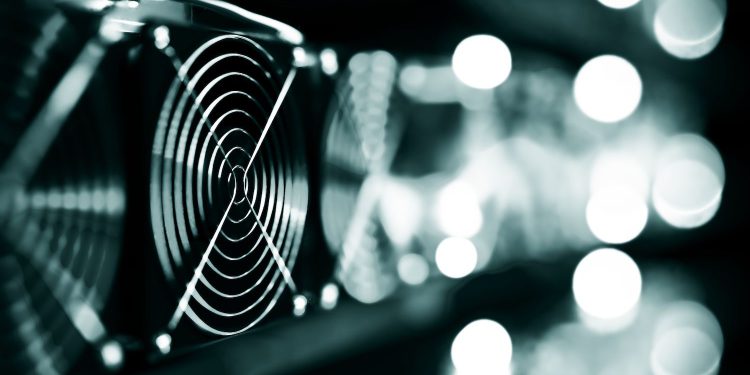 Bitdeer kupuje BTC Dip s Bitcoin cijenom postavljenom za najstrmiji mjesečni pad za 3 godine