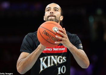 Bivša zvijezda NBA Aussie Xavier Cooks suspendirao je odmah zbog potencijalnog kršenja australske nacionalne antidoping politike