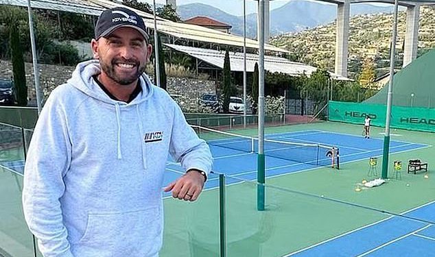 Bombshell kao istaknuti Aussie teniski trener optužen je za niz seksualnih kaznenih djela – uključujući silovanje