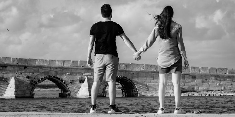 Brak vam je u iskušenju? Ovi biblijski savjeti spašavaju brak