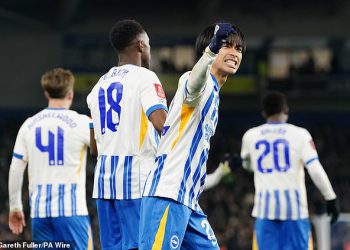 Brighton 2-1 Chelsea: Lob-deponijske deponije Kaoru Mitoma izlazi iz FA Cupa nakon što je Enzo Maresca imenovao tri bivše zvijezde u vrijednosti od 202 milijuna funti u njegovoj početnoj postavi
