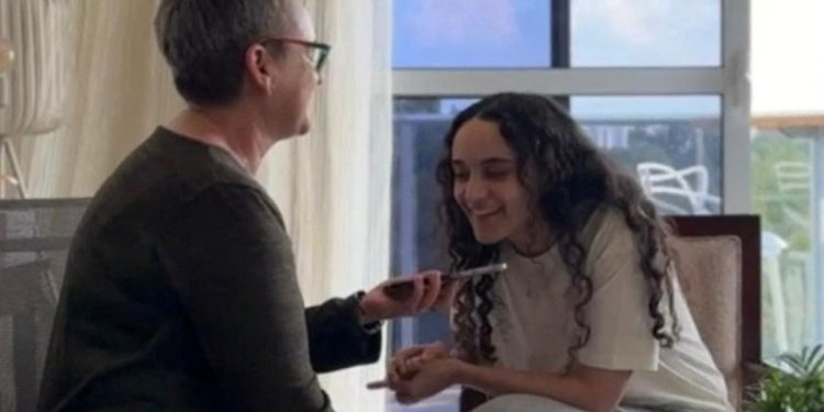 Britansko-izraelski taoci tvrdi da ju je Hamas držao u UN objektima