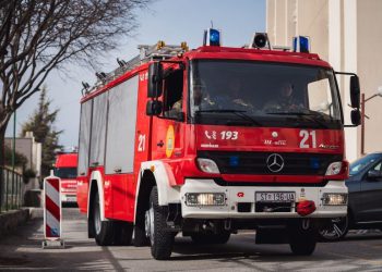Brza reakcija splitskih vatrogasaca: Požari u napuštenom objektu i dimnjaku