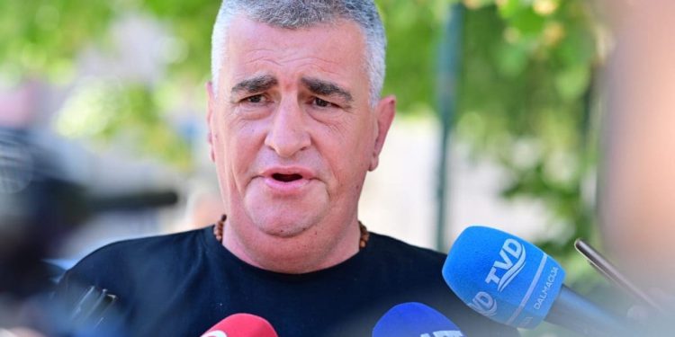 Bulj se protivi izgradnji solara: „Ovaj štetan projekt od kojeg narod nema ništa graditi NEĆETE”