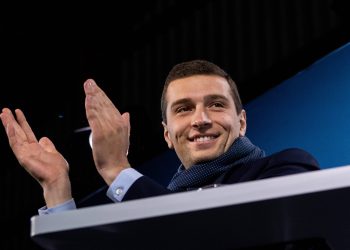 Čelnik francuske krajnje desnice otkazao govor u SAD nakon ‘nacističke geste’