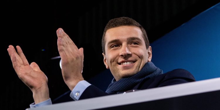 Čelnik francuske krajnje desnice otkazao govor u SAD nakon ‘nacističke geste’