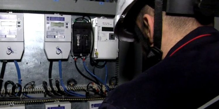 Čitatelji javljaju da u Podstrani nema struje