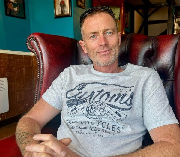 Craig Foreman i njegov partner putovali su svijetom na svoje motocikle