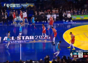 Curry Show! Canestro s sredine terena i trostruko bez izgleda. Istaknuti sadržaji igre All-Star