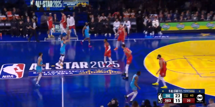 Curry Show! Canestro s sredine terena i trostruko bez izgleda. Istaknuti sadržaji igre All-Star
