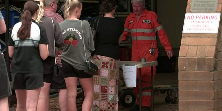 Cyclone Zelia čini zemljište u zapadnoj Australiji jer su stanovnici rekli da je “prekasno za evakuaciju”