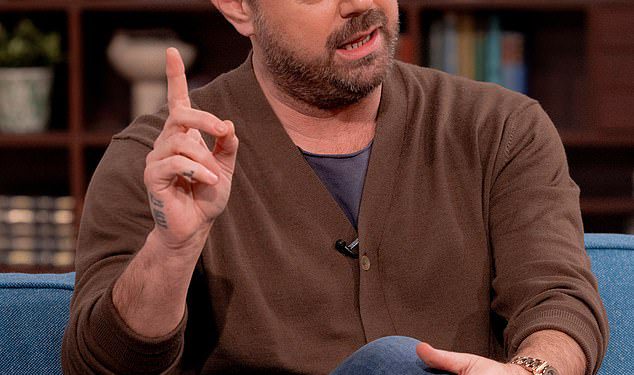 Danny Dyer otkriva da se priprema podvrgnuti operaciji na svojim testisima nakon što mu je otac rekao da “izvede taj b **** ck, to nije u redu”