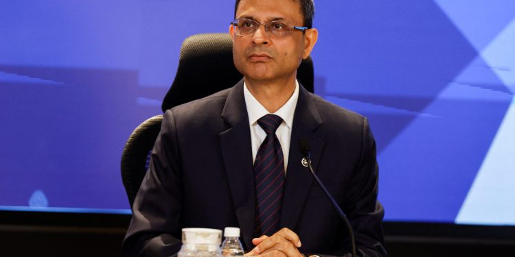 Diljem svijeta pada cijena novca. Američki Fed još uvijek oprezan zbog nepredvidivosti Trumpovih politika