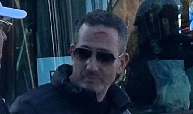 Eagles GM Howie Roseman ozlijeđen na paradi Super Bowla nakon što ga je pogodila pivska limenka