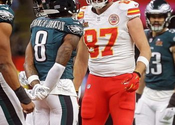 Eagles Star Sparks Travis Kelce Feud sa šokantnim Instagram postom o Taylor Swift nakon Super Bowla