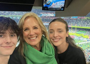 Eagles obožavateljica Jill Biden bljesne sa svojim bakama u Pobjedničkom postu na društvenim mrežama