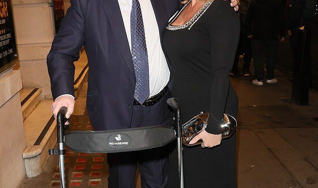 Eamonn Holmes slavi rođendan svoje djevojke Katie Alexander večeri u kazalištu