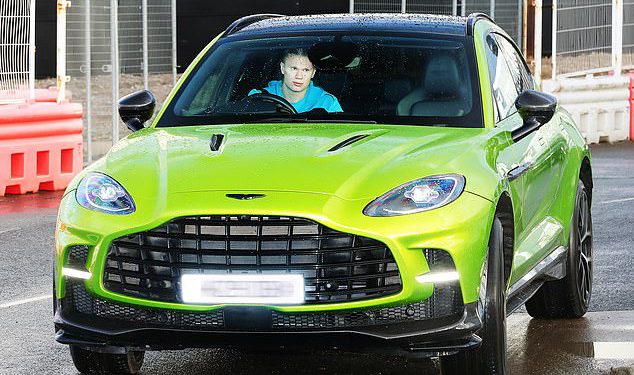 Erling Haaland prska na 350 £ F1 sigurnosni automobil – budući da je Man City Star uočen u svom drugom novom setu kotača samo nekoliko dana nakon potpisivanja New Deal -a u vrijednosti od gotovo 1 milijuna funti tjedno