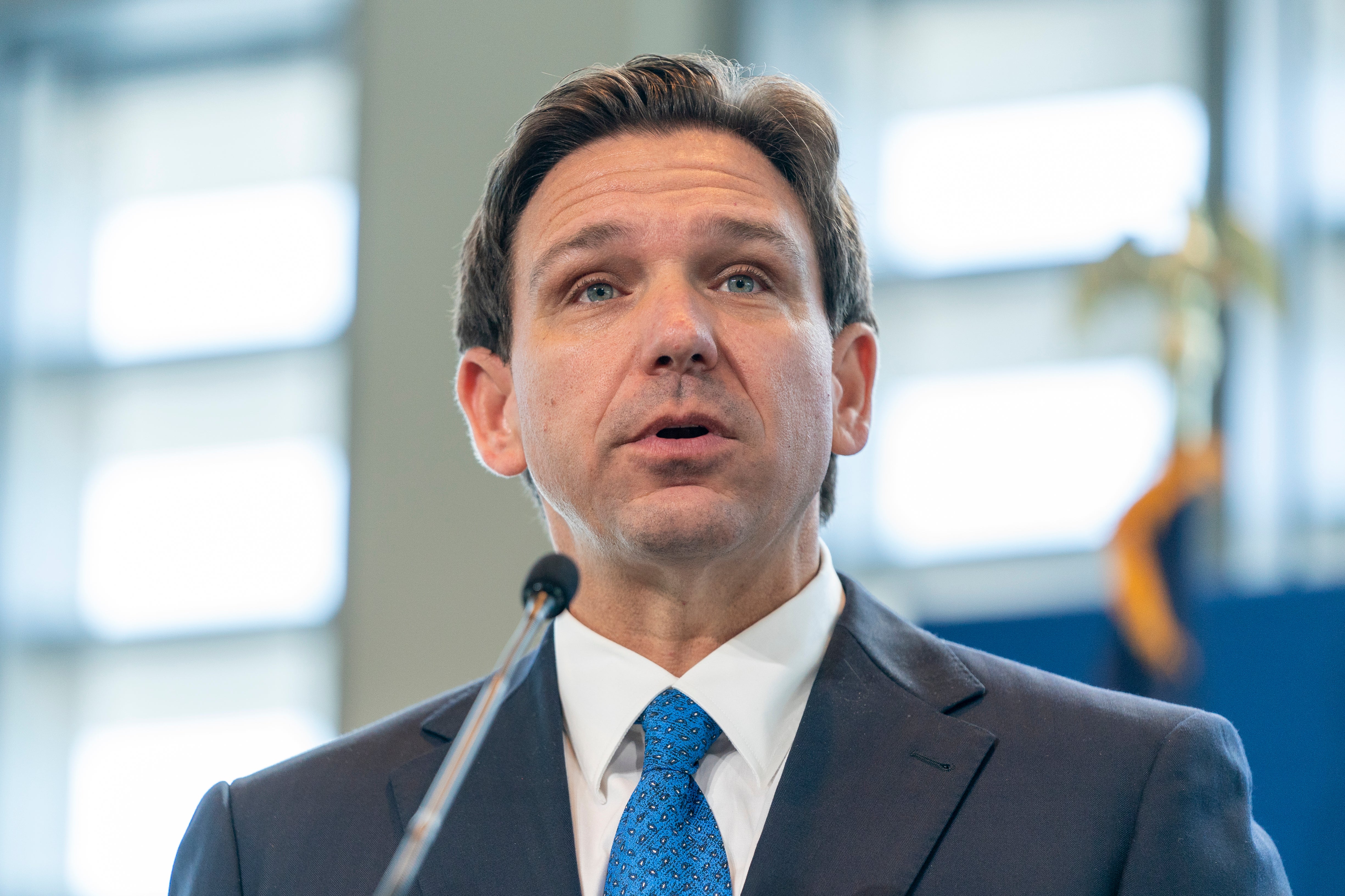 Guverner Floride Ron Desantis izdržao je gomile zlostavljanja od svog suparnika Donalda Trumpa 2024. godine, ali predsjednik je pokazao sposobnost da prije odbaci gužve.