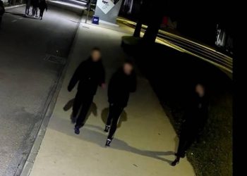 FOTO Maloljetnici oštetili Smart kiosk na kampusu Sveučilišta u Mostaru