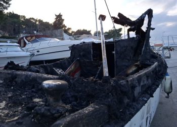 FOTOGALERIJA Evo što je ostalo od brodova u lučici Spinut, policija otkrila uzrok požara