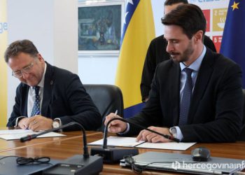 FOTO/VIDEO Federalno ministarstvo pravde i pet hercegovačkih općina potpisali sporazum o digitalizaciji javnih usluga