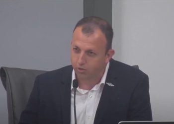 Florida političar udvostručuje tvrdnje da muslimani ne pripadaju u Americi