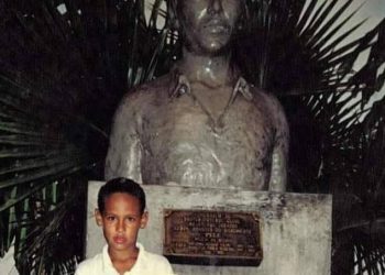 Football Star izgleda neprepoznatljivo jer je njegov novi klub udio slike na rođendan samo nekoliko dana nakon povratka