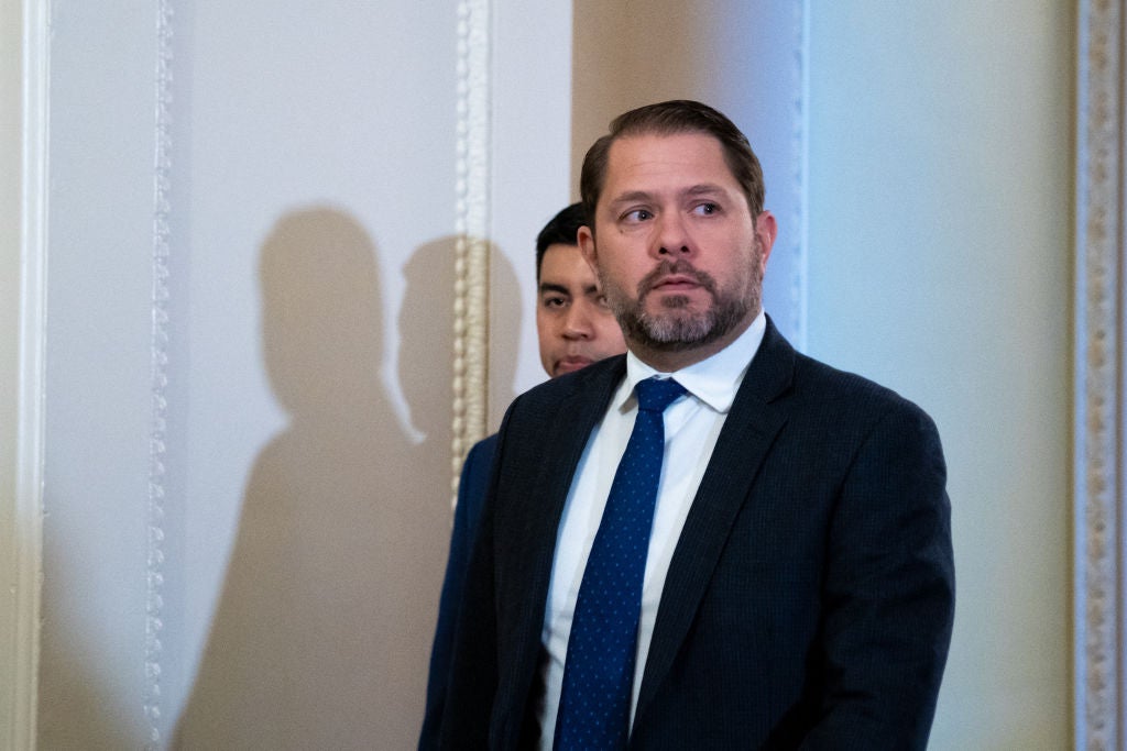 Prvakinja senator Ruben Gallego nazvao je Trumpov prijedlog 