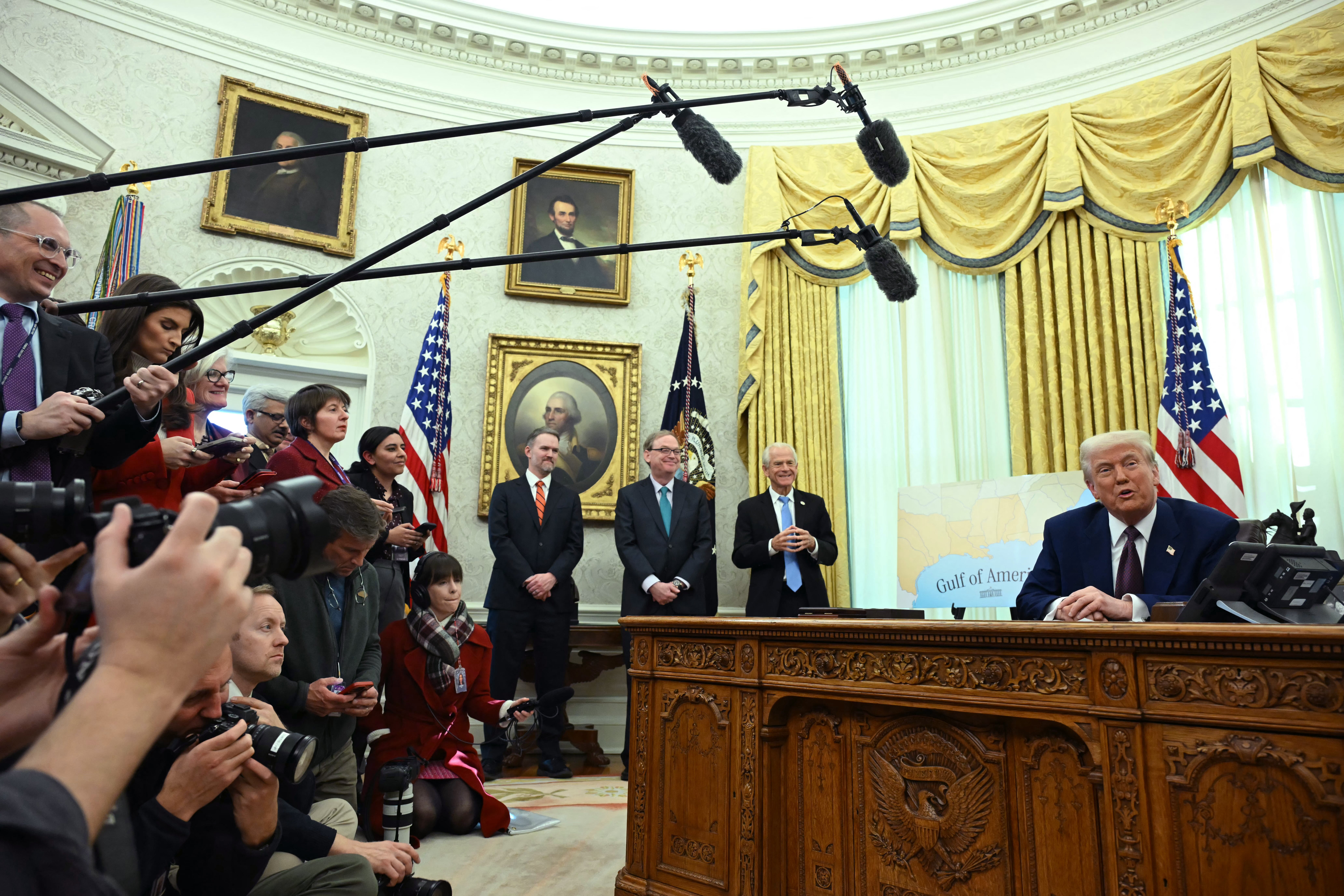 Trump govori u Ovalnom uredu jer najavljuje recipročne tarife 13. veljače