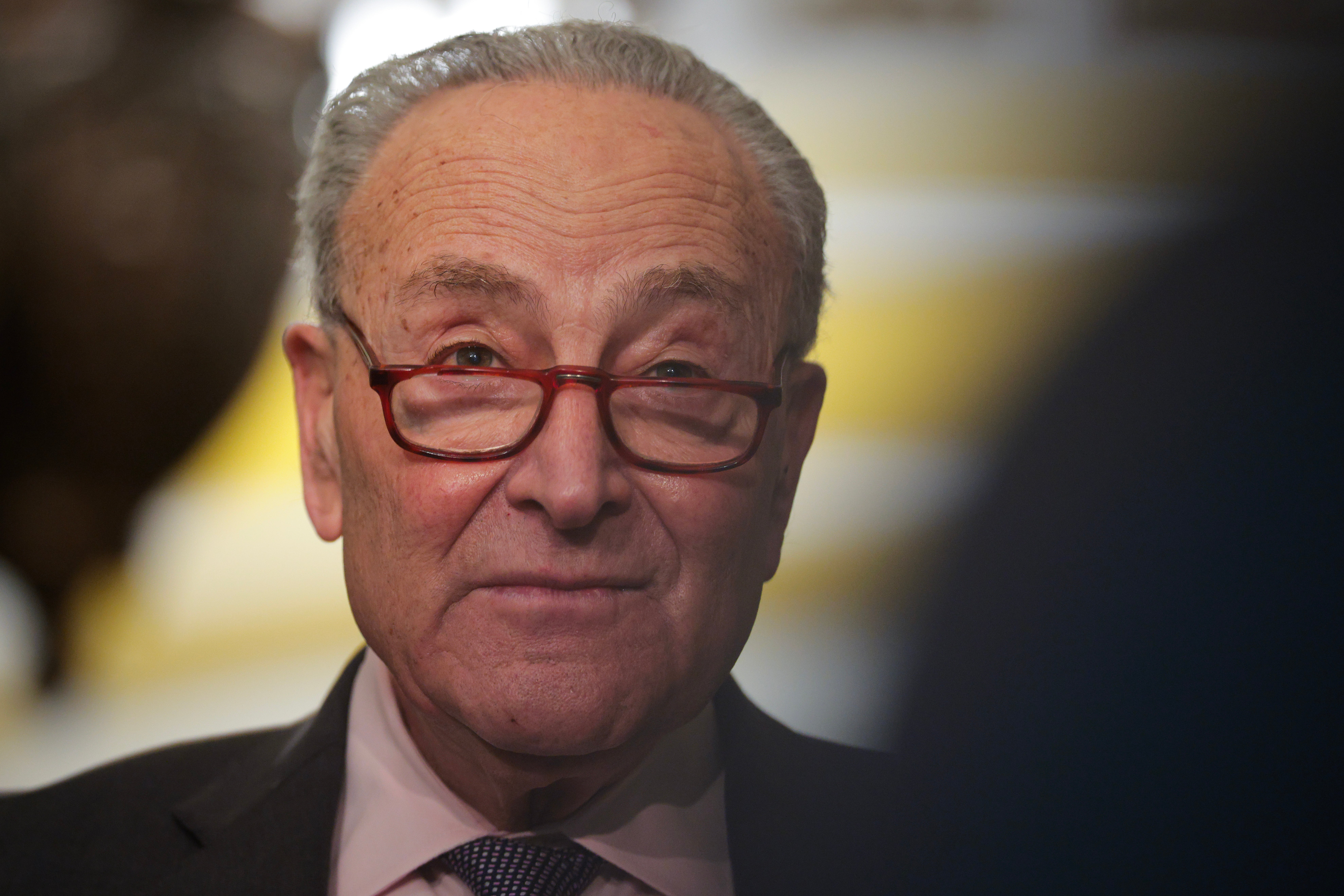 Vođa senatskih manjina Chuck Schumer raznio je glasovanje za poništavanje pravila Agencije za zaštitu okoliša iz ere Bidena koje u četvrtak ograničava emisije metana iz naftnog i plinskog sektora. Rekao je da se republikanci zalažu za