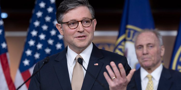 Govornik Johnson kaže da će House uskladiti Trumpov tempo dok demokrati ostavljaju ‘bljesak’