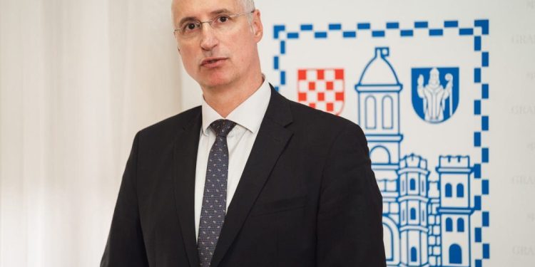 Gradonačelnik Ivica Puljak poziva sugrađane na druženje i razgovor