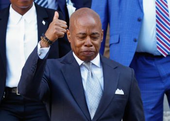 Gradonačelnik New Yorka Eric Adams smatrao je kandidiranjem za ponovni izbor kao republikanac: Izvještaj