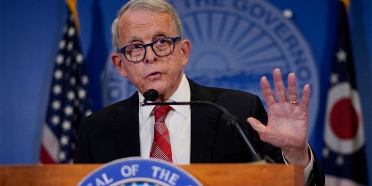 Guverner Ohio naređuje da se vladini zaposlenici vrate na dužnost, nakon Trumpove vodstva