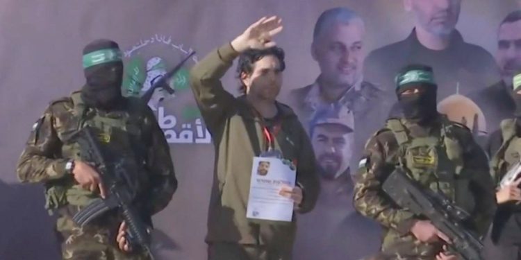 Hamas objavljuje dva izraelska talaca do Crvenog križa pod ugovorom o primirju Gaze