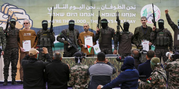 Hamas objavljuje više izraelskih talaca – RT World News