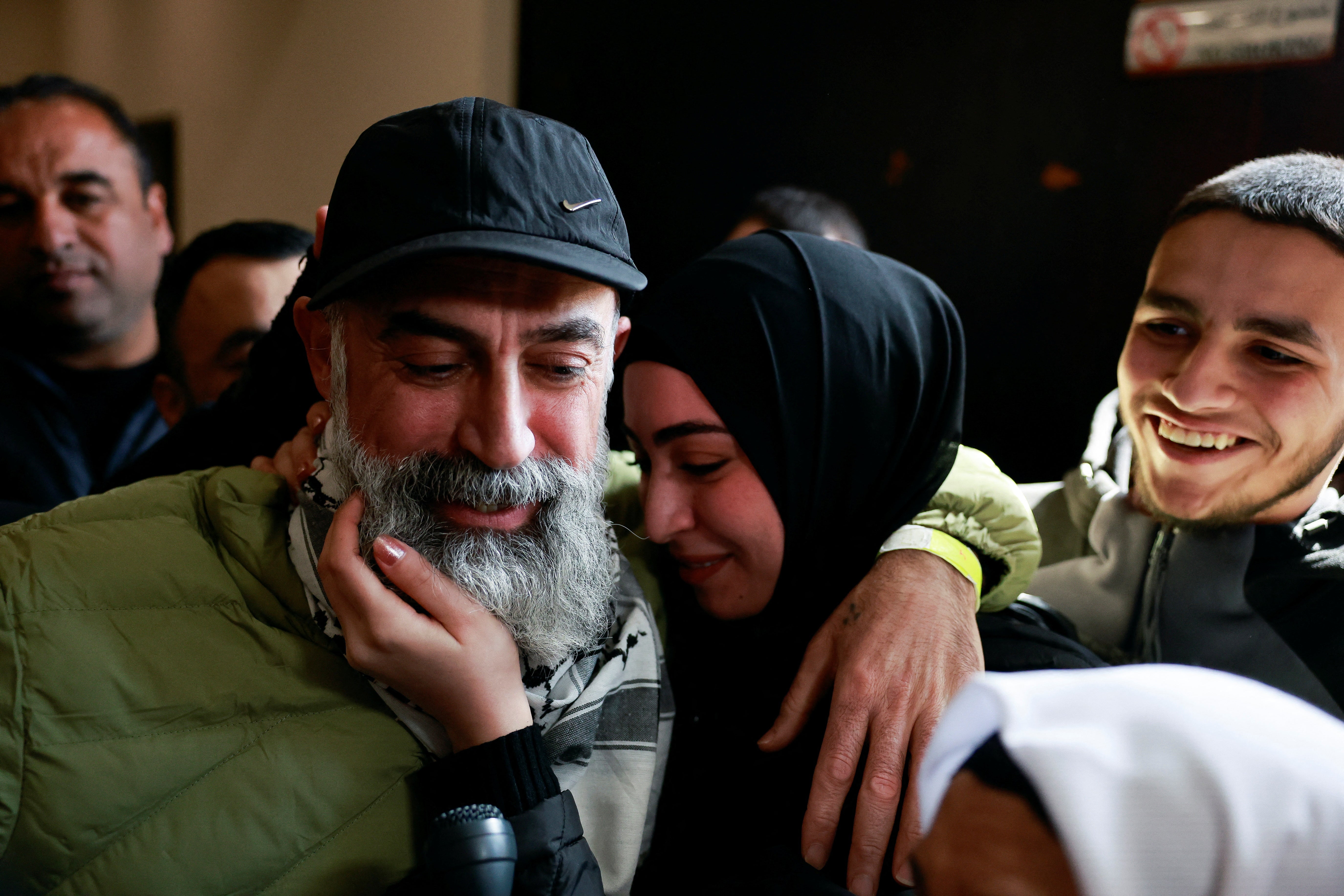 Emocionalne scene dok se palestinski bivši zatvorenici ponovno ujedinjuju s voljenim osobama
