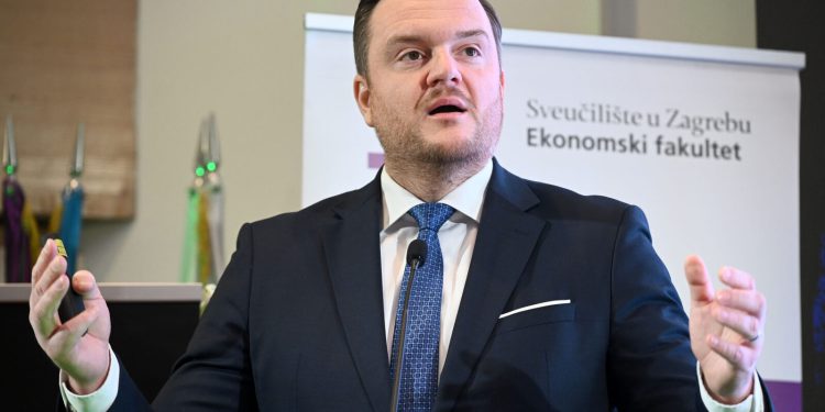 Hrvatska izdala euroobveznice vrijedne 2 milijarde eura. Privukla više od 300 investitora, pogledajte uvjete izdavanja