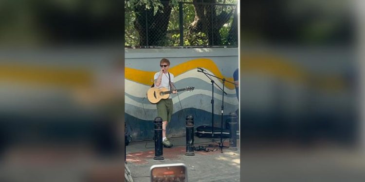 Indijski policajci isključuju izvedbu Ed Sheeran – RT Indija