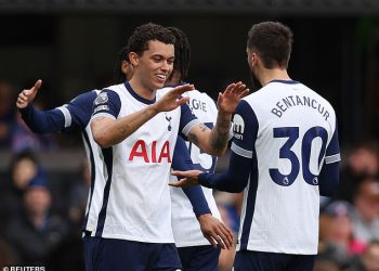 Ipswich 1-4 Tottenham: Brennan Johnson postiže dvostruki prvu poluvremenu dok Spurs krstari do treće pobjede u ligi
