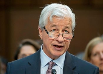 Izvršni direktor JPMorgan Dimon odbija se povući u politiku povratka u uredu