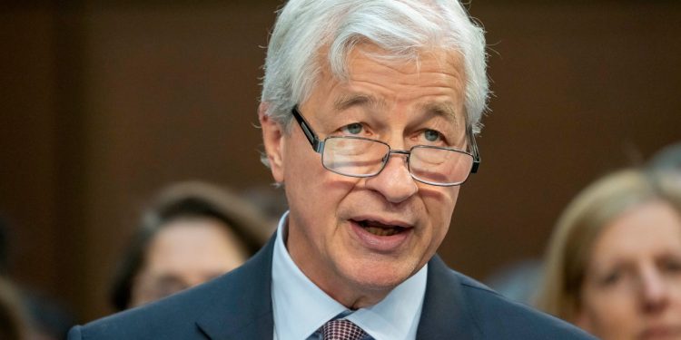 Izvršni direktor JPMorgan Dimon odbija se povući u politiku povratka u uredu