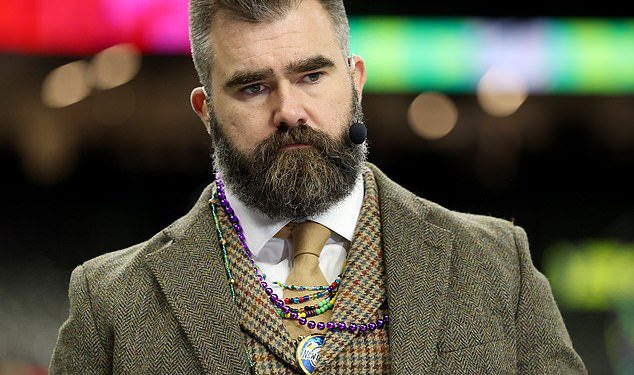 Jason Kelce se bavi tvrdnjama Angry Taylor Swift navijači prisilili su nove visine da izbriše Tweet Super Bowl