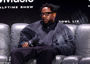 Je li ovaj plan Kendricka Lamara da zaobiđe cenzurne pozive i igra Drake Diss Track u Super Bowlu?