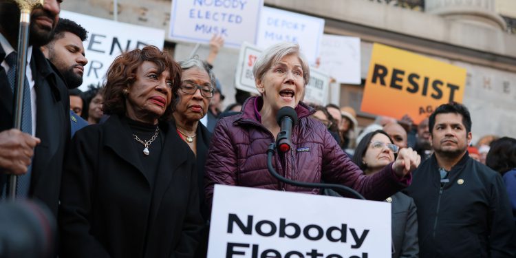 Još 2 američke regulatorne domine možda su pale za kriptovalute: OCC i CFPB