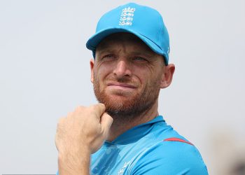 Jos Buttler mora podnijeti ostavku kao kapetan bijele lopte nakon eliminacije trofeja u Engleskoj – vrijeme je za čist početak i on to zna, piše Lawrence Booth