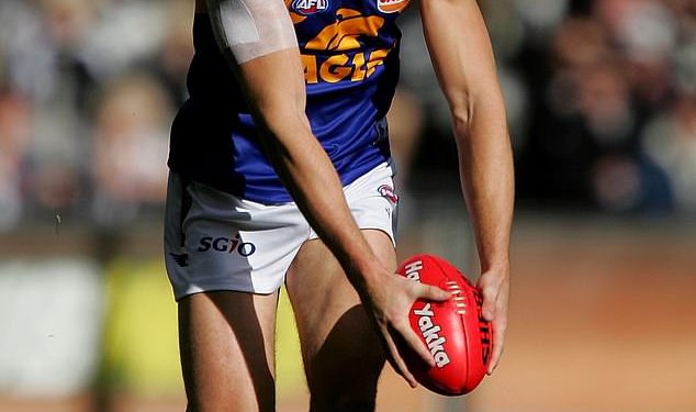 Kako tragična smrt zvijezde AFL-a Adama Huntera nastavlja prokletstvo koje je pogodilo njegove visoke suigrače poput Ben Cousins ​​i brata Sama Kerra Daniela