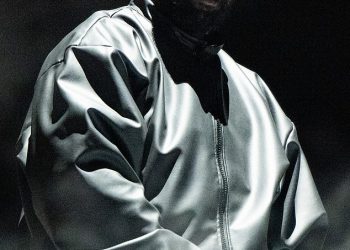 Kanye West uzima bizaran u okret sa svojom prepunom odnosom s Taylor Swiftom nakon 15 godina svađe